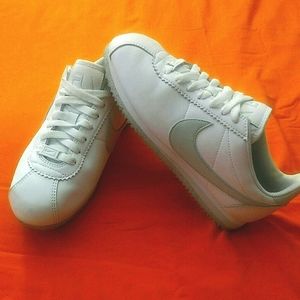 Women's Nike Cortez White&Gray Leather Shoes